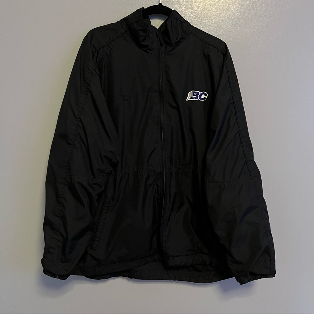 Light Weight Wind Breaker - Picture 2 of 6